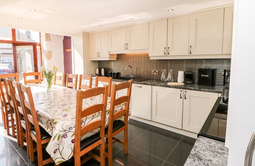 Millers Dale Cottage | BROADWAY BARN, pet friendly, with a garden in Priestcliffe