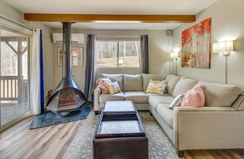 Broadway House | Broadway Cabin with Hot Tub Hike and Ski