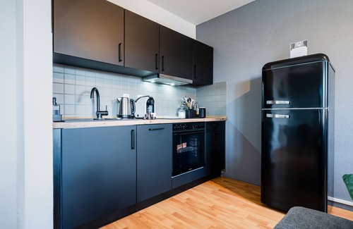 Ottersleben Apartment | BROCKHEUS Apartments: Deluxe Apart. I Airconditioning I Parking I WiFi I Balcony