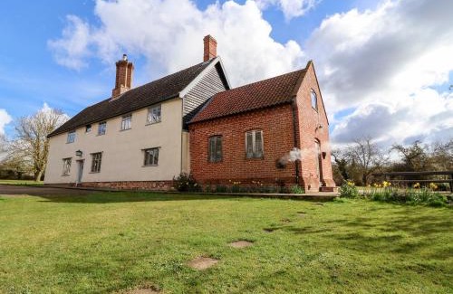 Harleston House | Brook Farm