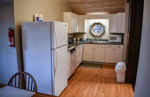 Goshen Cottage | Brook Road Cabin