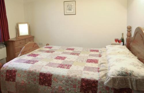 Penybont House | Brook View - Hw7477