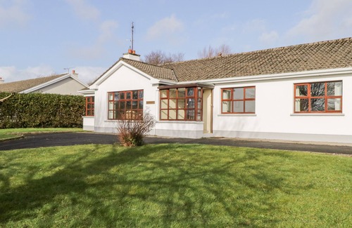 Ballyshannon House | BROW O' THE HILL, pet friendly in Ballyshannon, County Donegal