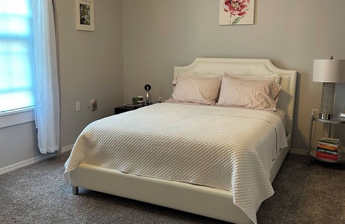 Palmetto Bed & Breakfast | Brown Bunny BnB-Bakery A Peaceful Retreat Palmetto FL Outdoor Spaces WiFi AC