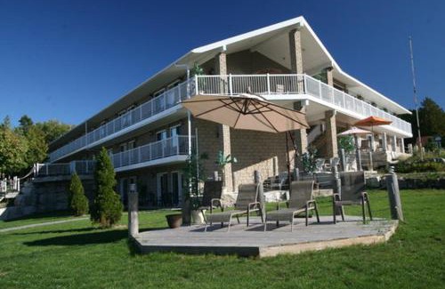Tobermory Hotel | Bruce Anchor Motel