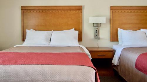 Tobermory Hotel | Bruce Anchor Motel