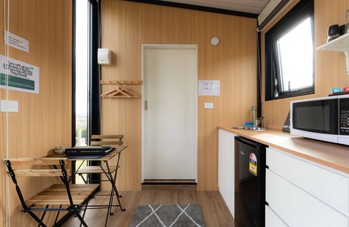 Surat Bay House | Bruce Farm Alpaca Cabin 2 by Tiny Away