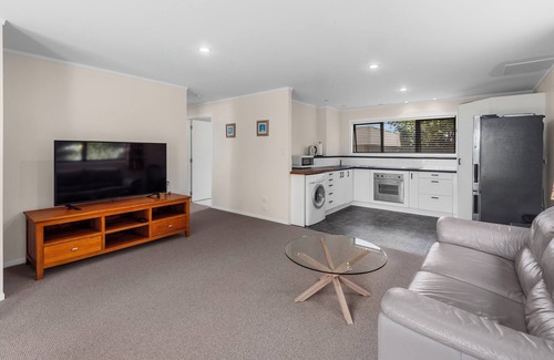 Onerahi House | Bruichladdich - Whangarei Private Room