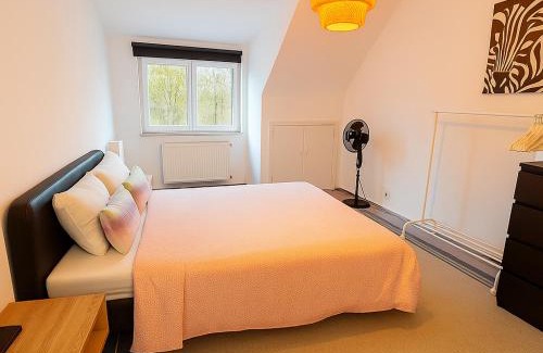 Sint-Pieters-Woluwe Apartment | Brussels Quiet Oasis