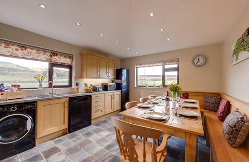 Garndolbenmaen House | Bryn Ystrad Llyn - Four Bedroom House, Sleeps 8