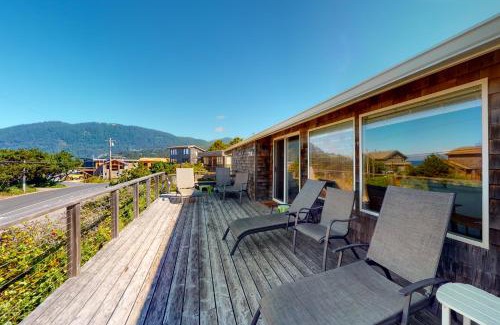 Manzanita House | Brynmarie MCA 580