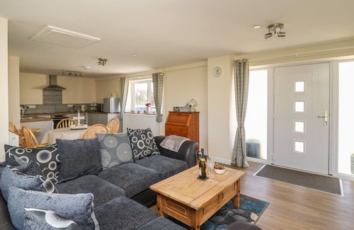Llanfyrnach Cottage | BRYNTEG COTTAGE, family friendly, with a garden in Crymych