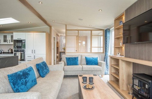 Saundersfoot Cottage | Brynteg, Holiday Cottage Bonville’s Court Country Park, Saundersfoot, Sleeps 6, 3 bedrooms, bathrooms