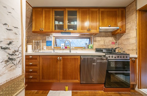 Hongji House | BS Tailored Serviced Home Near Gyeongbokgung