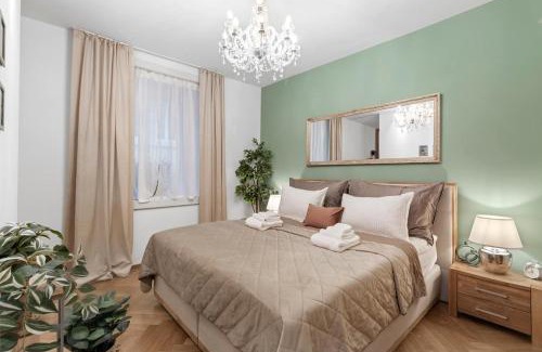 Center Apartment | Btqcentralacfreeparkingterrace