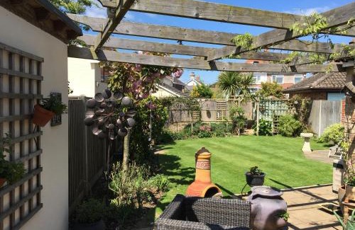 Christchurch Bed & Breakfast | Bub Lane Cottage