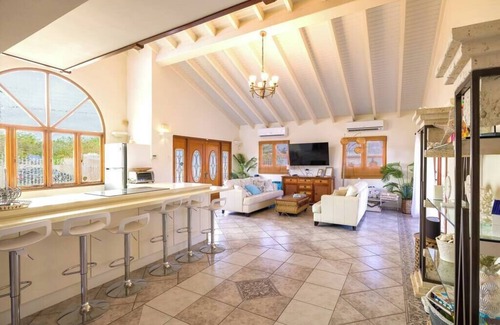 Cunucu Abao Villa | Bubali Villa - Just a 2-minute drive to Eagle Beach