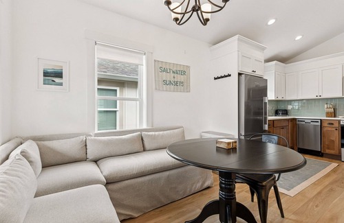 Pacific Beach House | Bubbles Up: Hot Tub, Dog Friendly