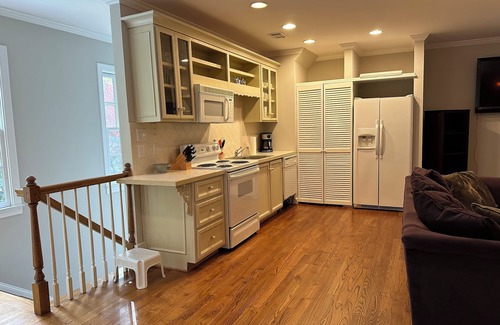 Chastain Park House | BUCKHEAD Carriage House, Security System, laundry, kitchen