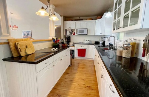Buckhorn Cottage | Buckhorn Lake Beauty: A Perfect Retreat