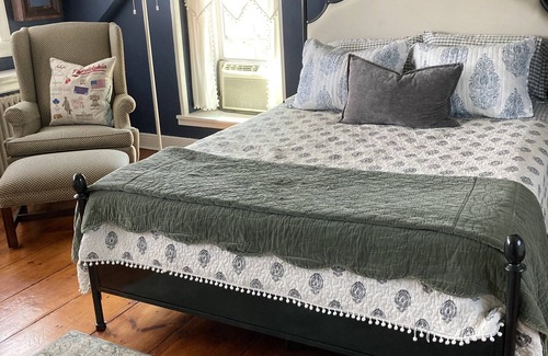 New Britain Township Other | Bucks County Cozy, Rustic Farmhouse Guest Suite