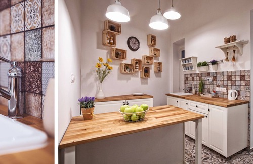 Palace District Bed & Breakfast | Budapest Passage