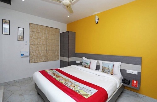 Gopalbari Hotel | Budget Comfy stay near Rail-station Jaipur @ city heart