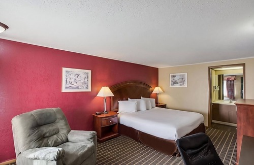 Summit Hotel | Budget-friendly Accommodation at Knights Inn Ashland! Onsite Pool, Free Parking!