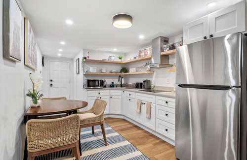 Roslindale House | Budget-Friendly Basement 2BR Retreat