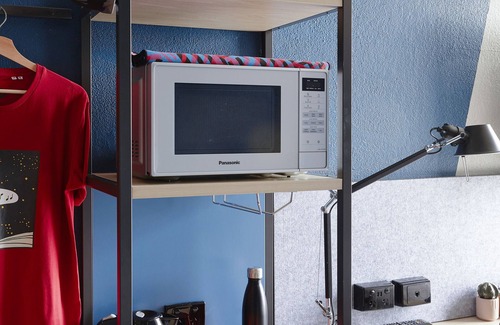 Preston House | Budget Friendly, Fully Furnished Studio Room With Weekly Housekeeping Included