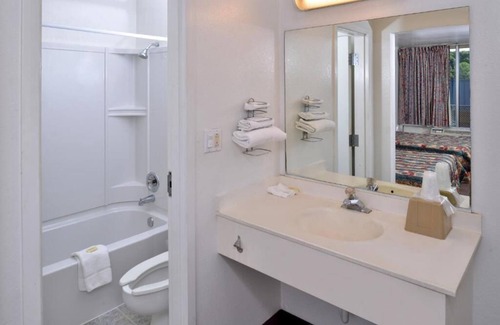 Gantt Hotel | Budget Inn Greenville By Hotel O I-85