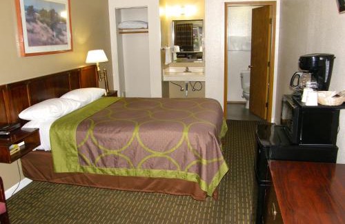 Bethel-Danebo Hotel | Budget Lodge Eugene - Airport