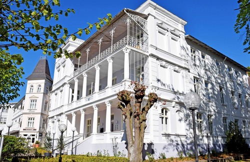 Sellin Cottage | Budget room with shower/WC on corridor 26 - Wilhelms Hostel in Ostseebad Sellin