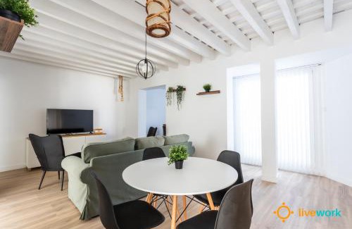 Old Town Apartment | Buenos Aires by LiveWork