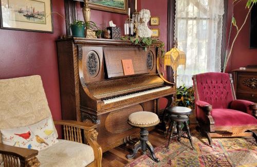 Downtown Buffalo Bed & Breakfast | Buffalo Harmony House
