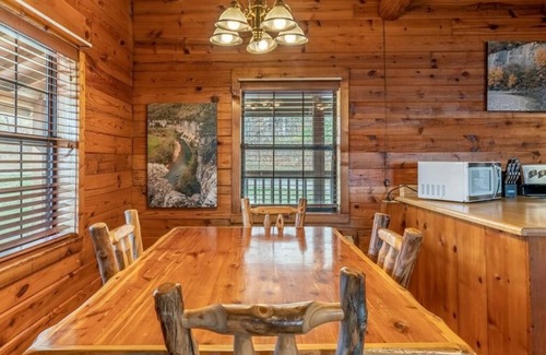 Ponca Cabin | Buffalo River Cabin w/Hot Tub