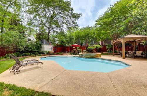 Buford House | Buford Mansion with Pool about 14 Mi to Lake Lanier