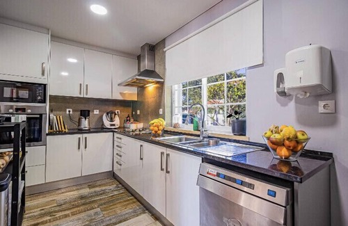 Fornos Villa | Buganvilias do Meco Guest House