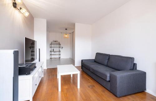Oullins Apartment | Buissière Apartment - Cozy for 4 people in Oullins