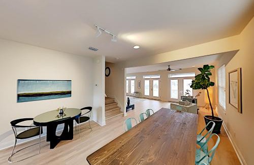 Morgantown House | Bulldog Beach House