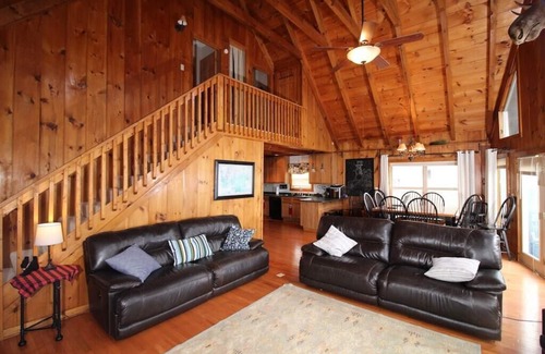 Flat Hollow Marina House | Bullwinkle Inn' private dock, hot tub, quiet water