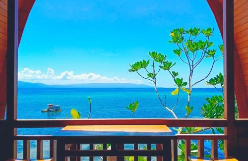 Bunaken Resort | Bunaken 18 Diving Resort and Cafe