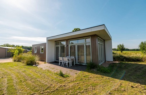 Municipality of Hellevoetsluis House | Bungalow ∙ 2 bedrooms ∙ 4 guests