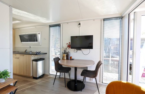 Amsterdam South House | Bungalow ∙ 2 bedrooms ∙ 4 guests