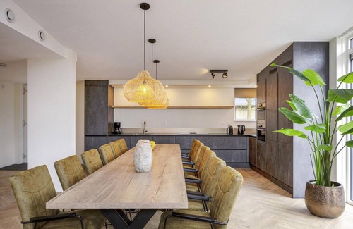 Leuken House | Bungalow ∙ 6 bedrooms ∙ 12 guests