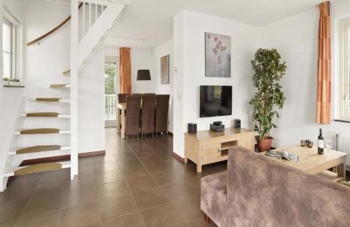 Municipality of Nissewaard House | Bungalow by Water near Rotterdam