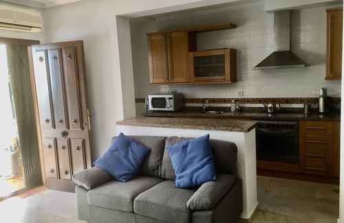 Guardamar del Segura House | Bungalow Close to Beach, Bars/Restaurants.-Communal Pool &Garden.WiFi;AirCon;
