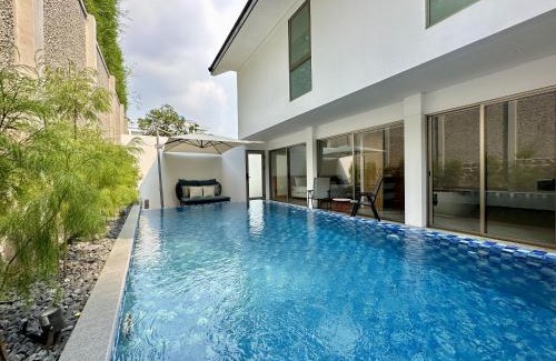 Hegarmanah Bed & Breakfast | Bungalow Homes