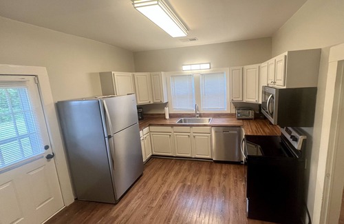 Old Irving Park House | Bungalow in the heart of Greensboro, close to Downtown, restaurants and shops