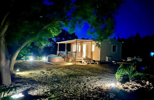 Le Cailar Apartment | Bungalow Jacuzzi - Sud de France